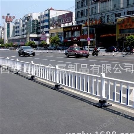 渭南市政道路护栏 渭南道路隔离护栏 渭南m形京式交通护栏