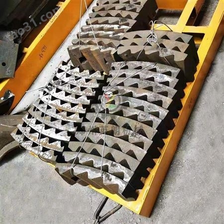 英朗破碎机筛条 锰钢鄂板牙板 高锰钢衬板边护板
