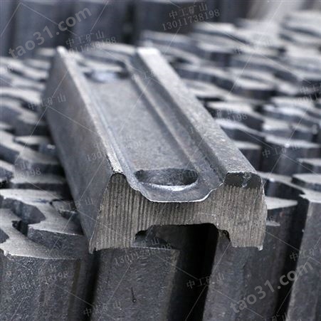 定做150C刮板机刮板  40铬材质锻打工艺  17型小型牛角刮板