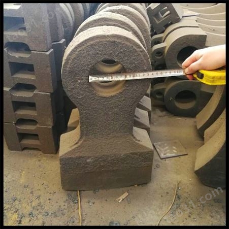 破碎制砂机锤头 凌立高络合金制砂机锤头 常用制砂机锤头衬板现货