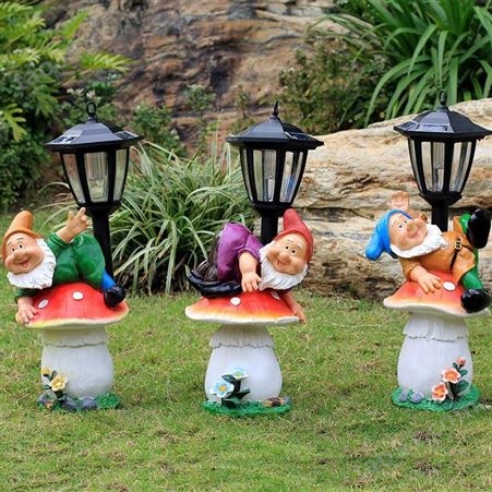 艺贝户外花园林景观 小区庭院装饰太阳能灯 小矮人物卡通玻璃钢雕塑摆件 摆件玻璃钢工艺品定制