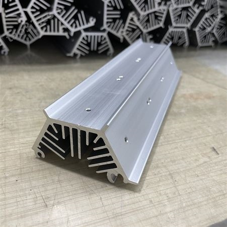 余润铝制品 挤压铝型材机加工一体 阳极氧化
