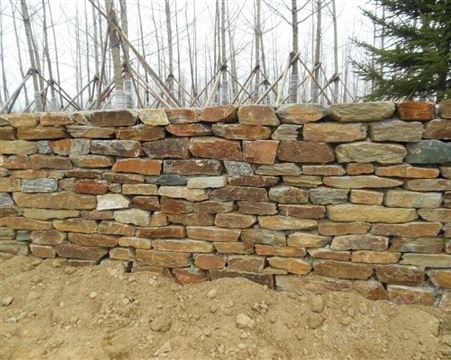 景观生态挡土墙石 天然板岩挡土石 砌墙石厂家批发
