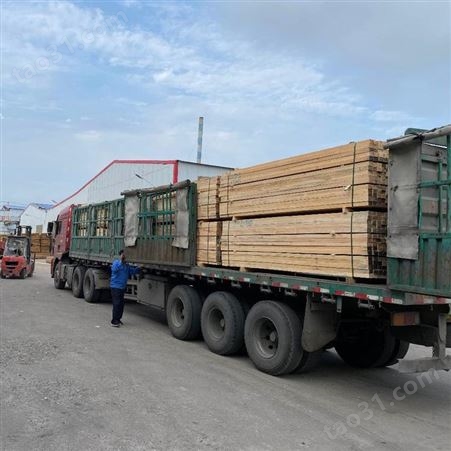 建筑木方批发 呈果木业 建筑方木加工厂供应5*8工地木方